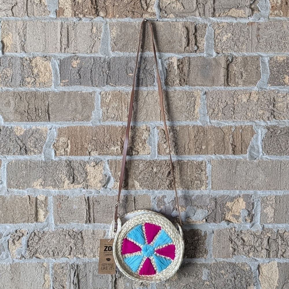 NWT Zoi Handmade Boho Colorful Crossbody Bag Circle Straw Leather